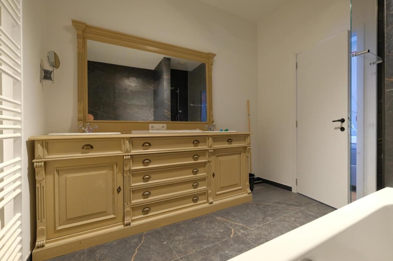 La Maison de la Duchesse de la Vallière Mons Esterno foto